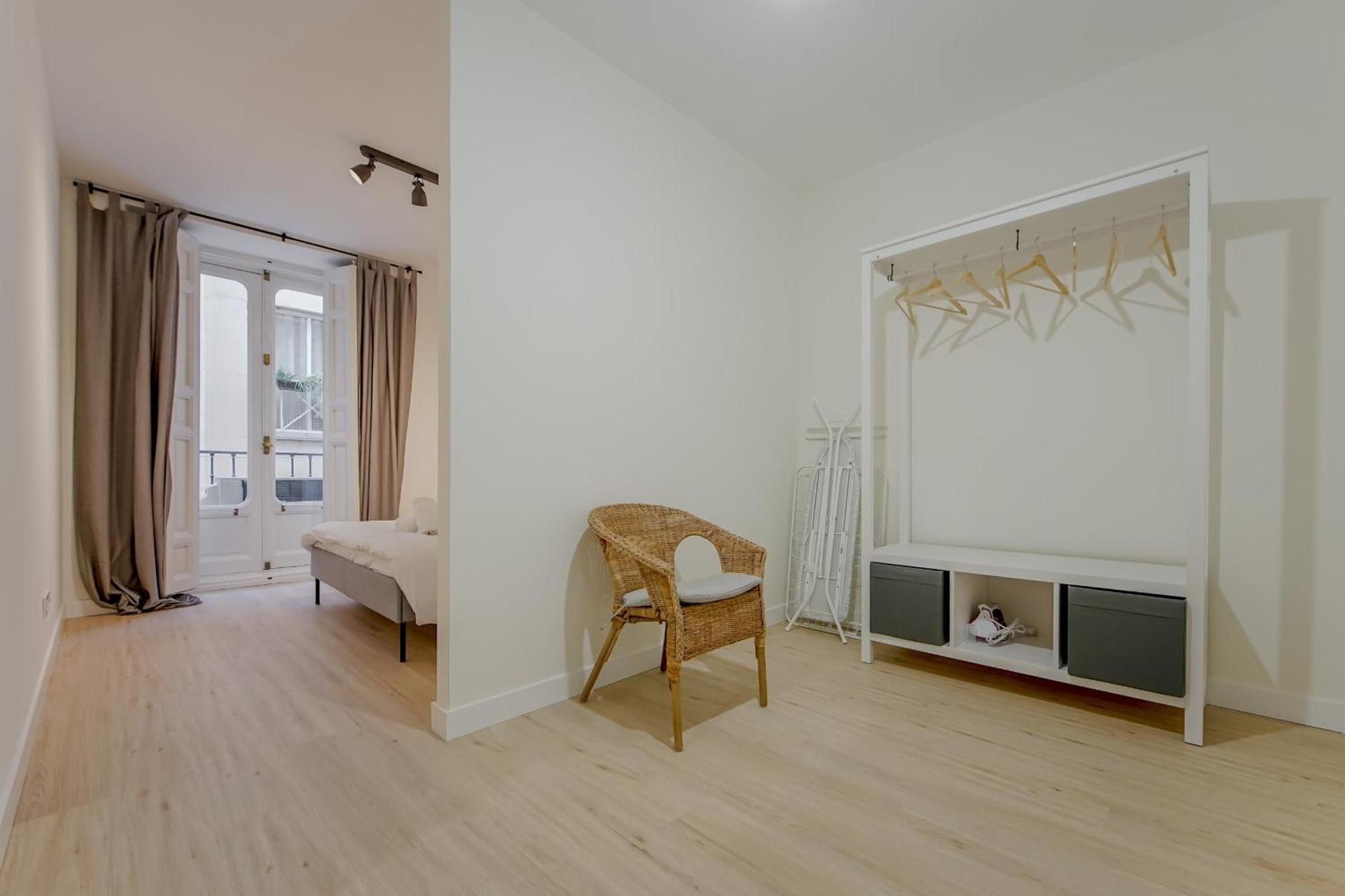 Toque Tradicional Para 6, En Tirso De Molina E1 Apartamento *